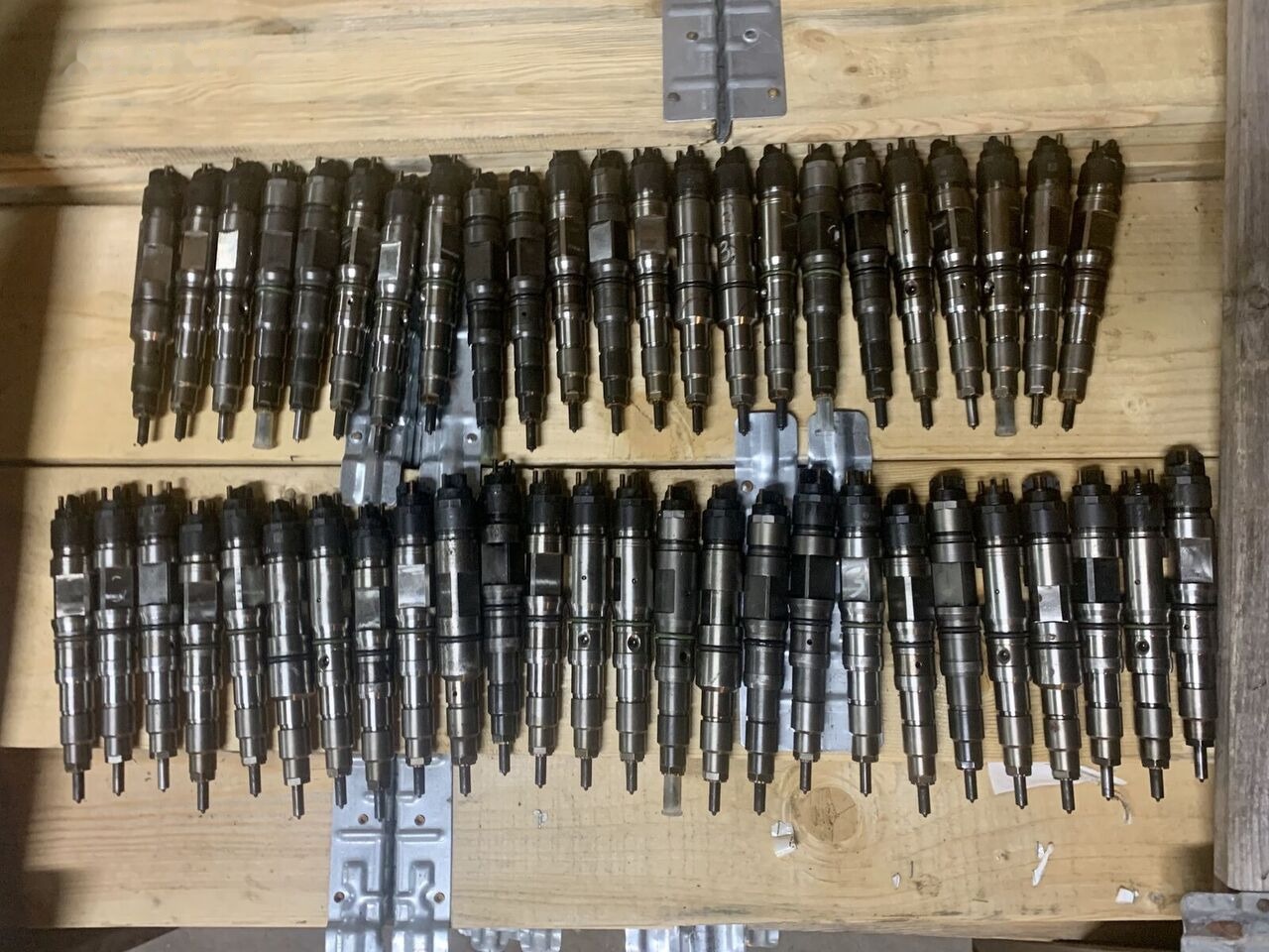 MAN TGA 0445120217 wtryski CR TIR SCANIA DAF IVECO HURT MAN TGA truck - Injector for Truck: picture 1 MAN TGA 0445120217 wtryski CR TIR SCANIA DAF IVECO HURT MAN TGA truck - Injector for Truck: picture 1