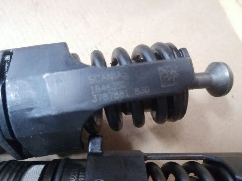 Pompowtrsykiwacz SCANIA 1846350 / 3787881 830 - Injector for Truck: picture 2 Pompowtrsykiwacz SCANIA 1846350 / 3787881 830 - Injector for Truck: picture 2
