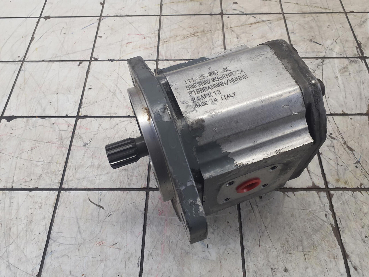 Danfoss LTM 1130-5.1 GEAR PUMP - Hydraulic pump for Mobile crane: picture 1 Danfoss LTM 1130-5.1 GEAR PUMP - Hydraulic pump for Mobile crane: picture 1
