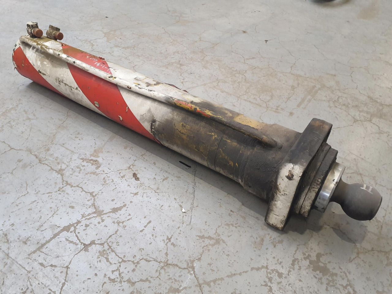 FAUN RTF 30 outrigger cylinder 4179106 - Hydraulic cylinder for Mobile crane: picture 3 FAUN RTF 30 outrigger cylinder 4179106 - Hydraulic cylinder for Mobile crane: picture 3