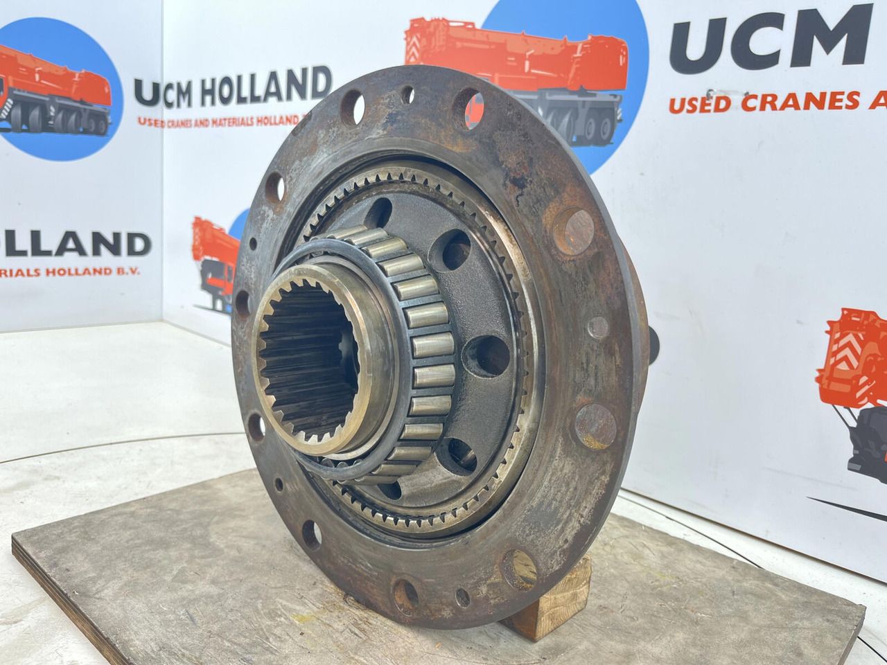 FAUN RTF 50 Planetary gear 19-22-65-36-4pl-H123-24 - Final drive for Mobile crane: picture 3 FAUN RTF 50 Planetary gear 19-22-65-36-4pl-H123-24 - Final drive for Mobile crane: picture 3