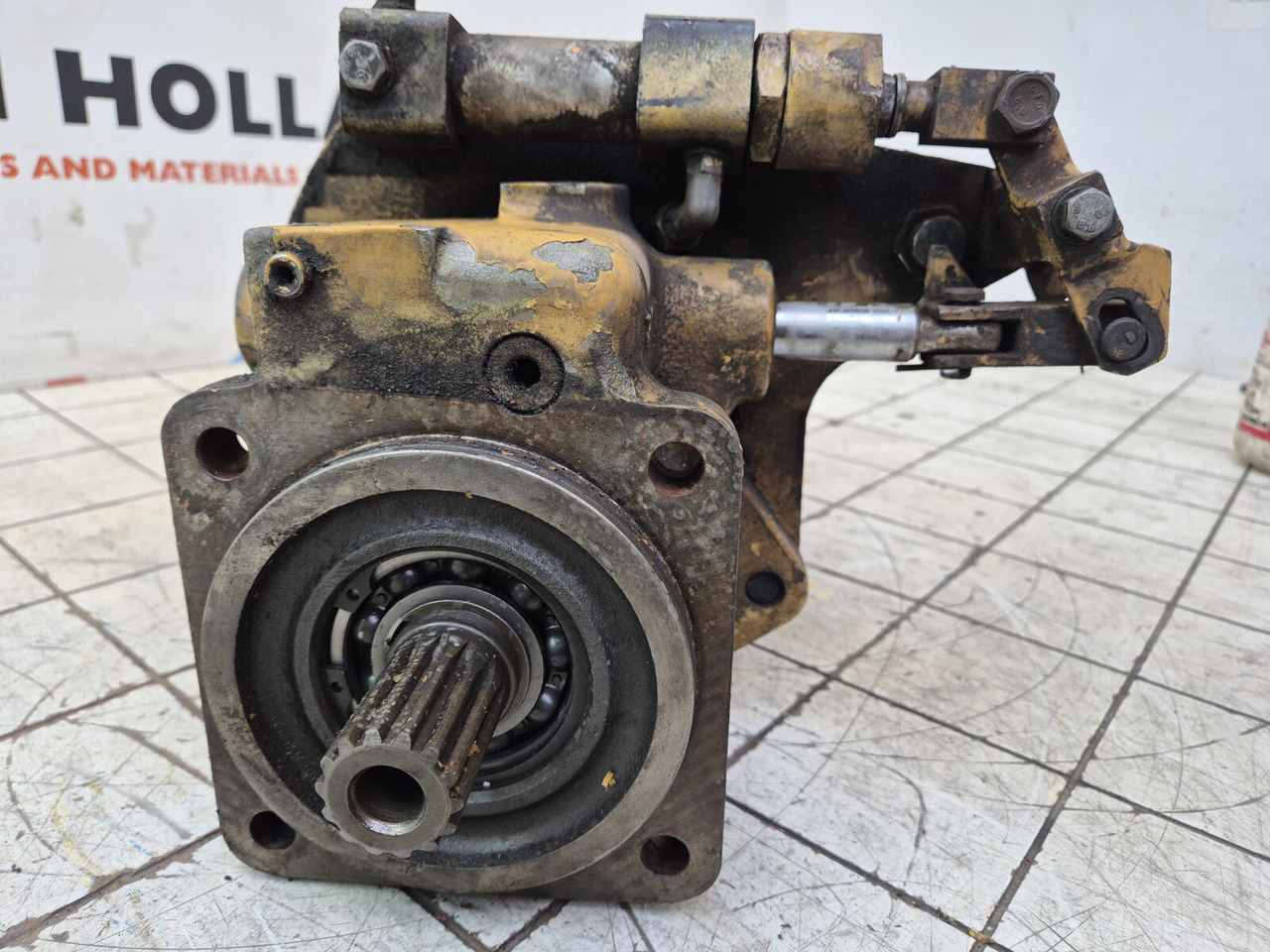 Grove 880 ATT PTO and Gear pump - Hydraulic pump for Mobile crane: picture 5 Grove 880 ATT PTO and Gear pump - Hydraulic pump for Mobile crane: picture 5