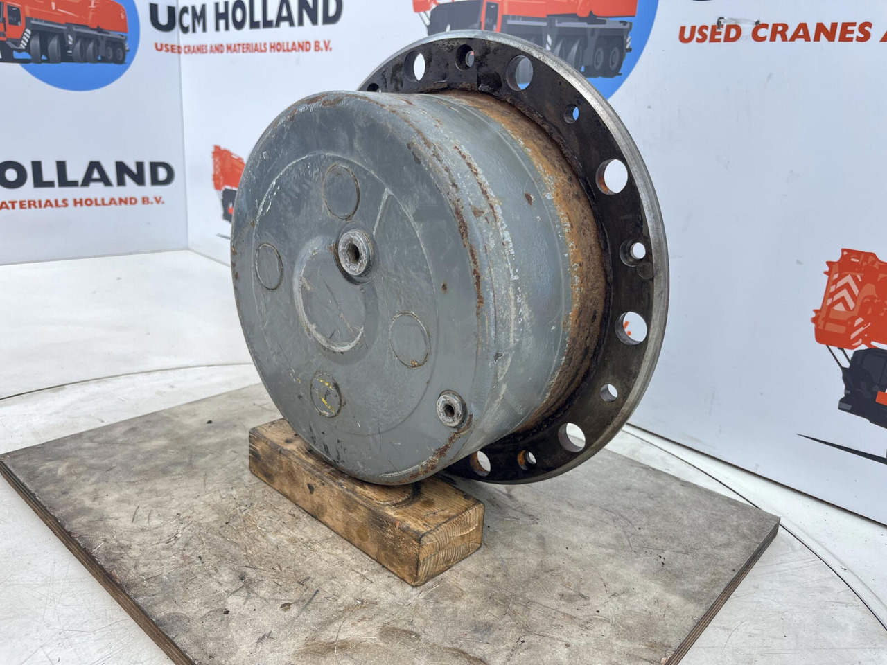 Grove AT 633 planetary gear 22-25-74-38-4pl-H137-46 - Final drive for Mobile crane: picture 2 Grove AT 633 planetary gear 22-25-74-38-4pl-H137-46 - Final drive for Mobile crane: picture 2