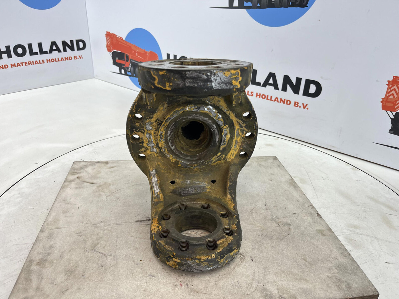 Grove AT 880 Steering knuckle 16 holes axle 2 - Steering knuckle for Mobile crane: picture 5 Grove AT 880 Steering knuckle 16 holes axle 2 - Steering knuckle for Mobile crane: picture 5
