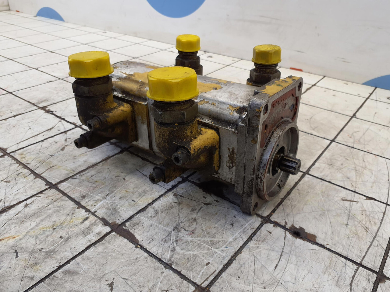 Grove AT 880 dual gear pump steering - Hydraulic pump for Mobile crane: picture 3 Grove AT 880 dual gear pump steering - Hydraulic pump for Mobile crane: picture 3