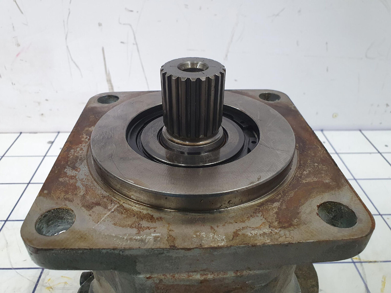 Grove GMK 2035 VARIABLE DISPLACEMENT PUMP - Hydraulic pump for Mobile crane: picture 4 Grove GMK 2035 VARIABLE DISPLACEMENT PUMP - Hydraulic pump for Mobile crane: picture 4