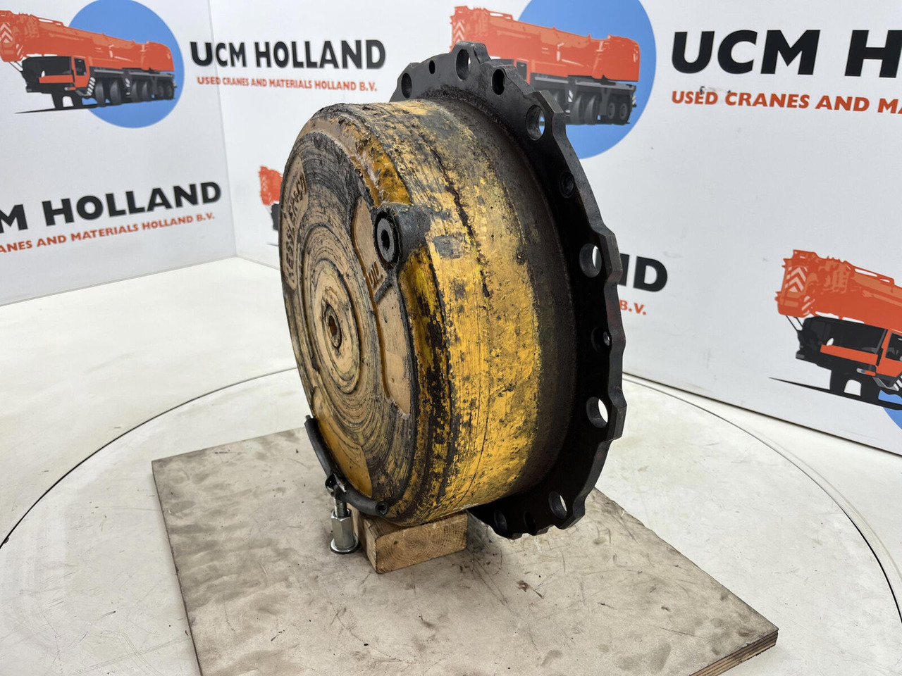 Grove GMK 2035 planetary gear 12-23-60-34-3pl-H135-46 - Final drive for Mobile crane: picture 2 Grove GMK 2035 planetary gear 12-23-60-34-3pl-H135-46 - Final drive for Mobile crane: picture 2