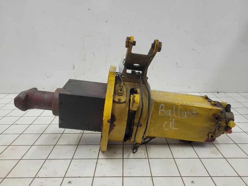 Grove GMK 4075 lifting unit counterweight left - Hydraulic cylinder for Crane: picture 1 Grove GMK 4075 lifting unit counterweight left - Hydraulic cylinder for Crane: picture 1