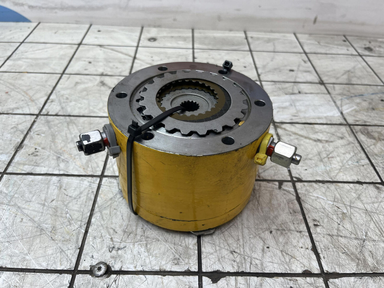 Grove GMK 6300L multiple-disk brake - Swing motor for Mobile crane: picture 1 Grove GMK 6300L multiple-disk brake - Swing motor for Mobile crane: picture 1