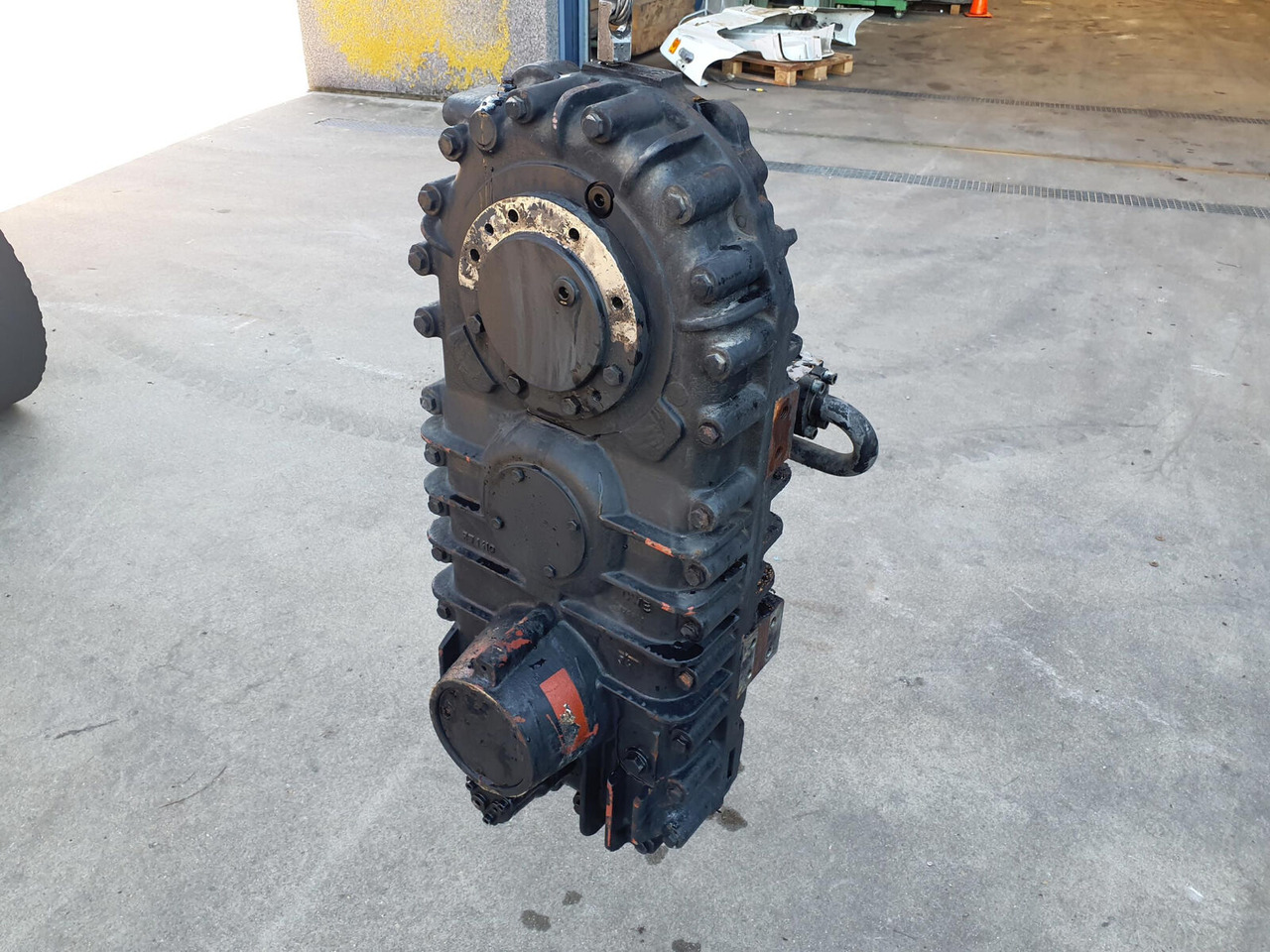 Grove GMK 6400 transfer gear - Transmission for Mobile crane: picture 3 Grove GMK 6400 transfer gear - Transmission for Mobile crane: picture 3