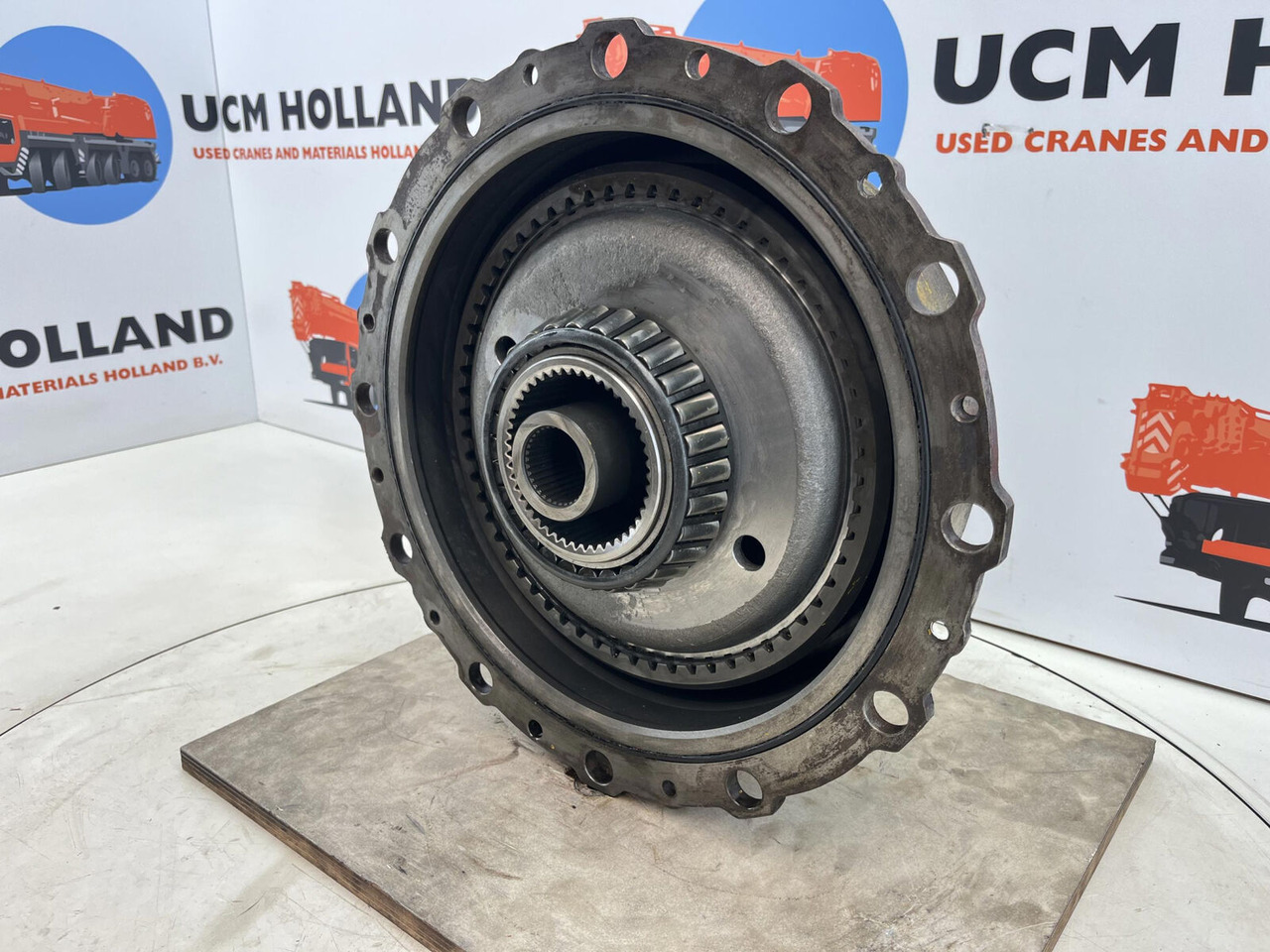 Grove GMK planetary gear 12-23-60-34-3pl-H135-46 - Final drive for Crane: picture 3 Grove GMK planetary gear 12-23-60-34-3pl-H135-46 - Final drive for Crane: picture 3