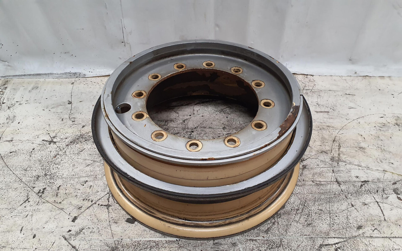 Grove Rim 385/95R25 12 6 3p - Rim for Crane: picture 1 Grove Rim 385/95R25 12 6 3p - Rim for Crane: picture 1