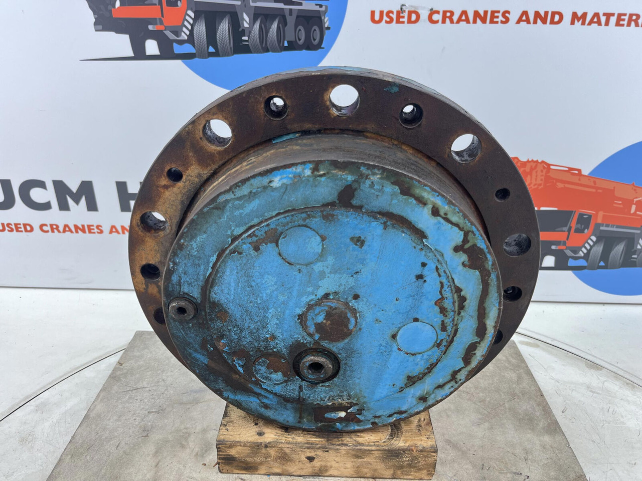 Kessler+Co Kessler Planetary gear 17-24-67-32-3pl-H83-42 - Final drive for Mobile crane: picture 1 Kessler+Co Kessler Planetary gear 17-24-67-32-3pl-H83-42 - Final drive for Mobile crane: picture 1