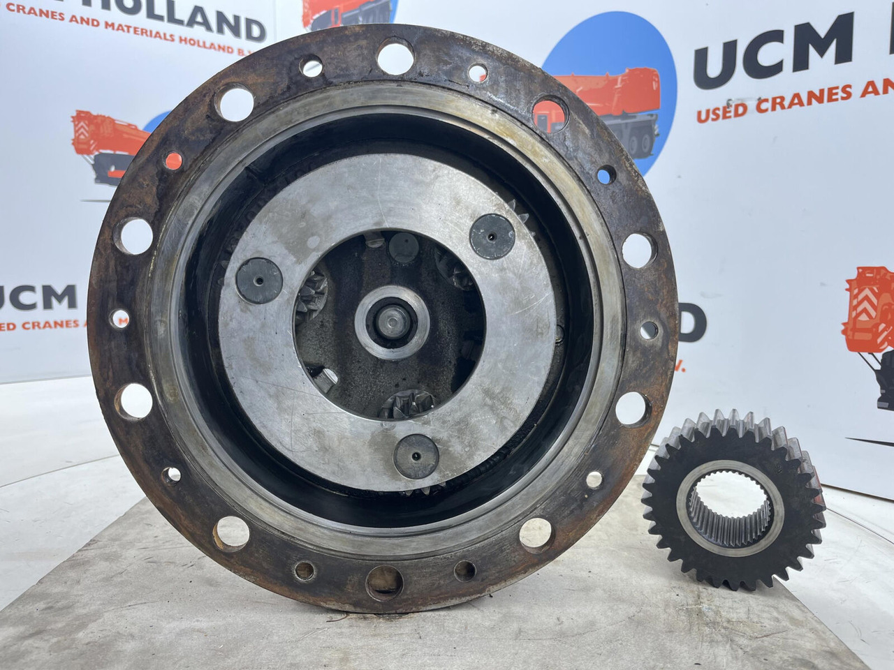 Kessler Planetary gear 31-15-62-40-3pl-H84-46 - Swing motor for Crane: picture 4 Kessler Planetary gear 31-15-62-40-3pl-H84-46 - Swing motor for Crane: picture 4