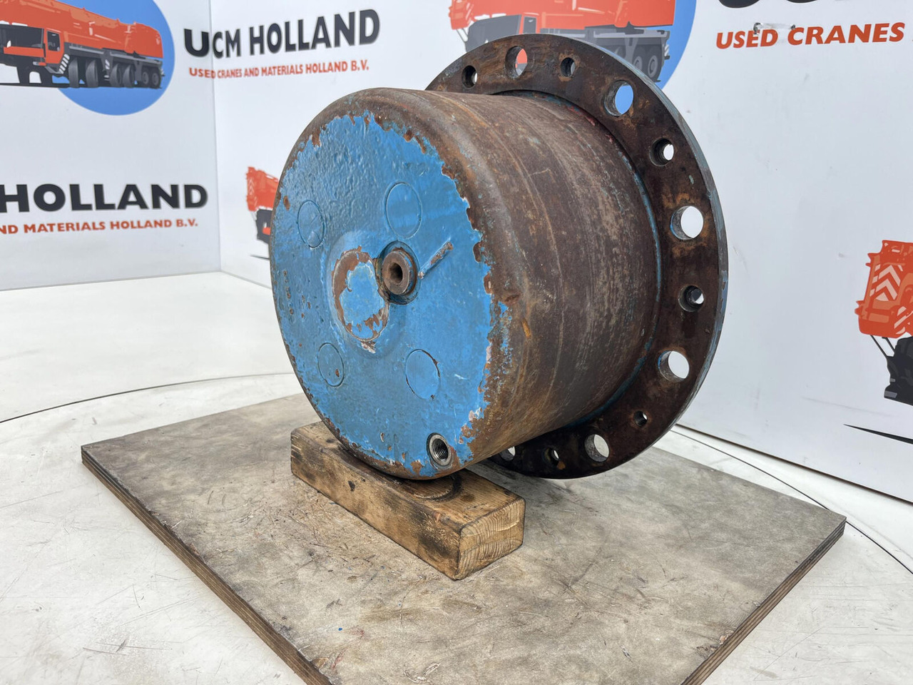 Kessler planetary gear 22-25-74-40-4pl-H172-46 - Final drive for Crane: picture 2 Kessler planetary gear 22-25-74-40-4pl-H172-46 - Final drive for Crane: picture 2