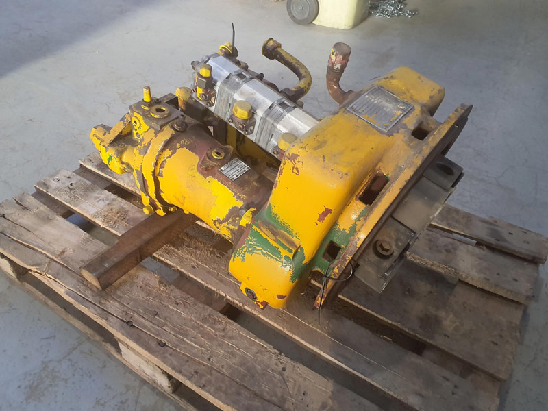 Krupp 70 GMT distributor gear box with pump set - Hydraulic pump for Crane: picture 1 Krupp 70 GMT distributor gear box with pump set - Hydraulic pump for Crane: picture 1