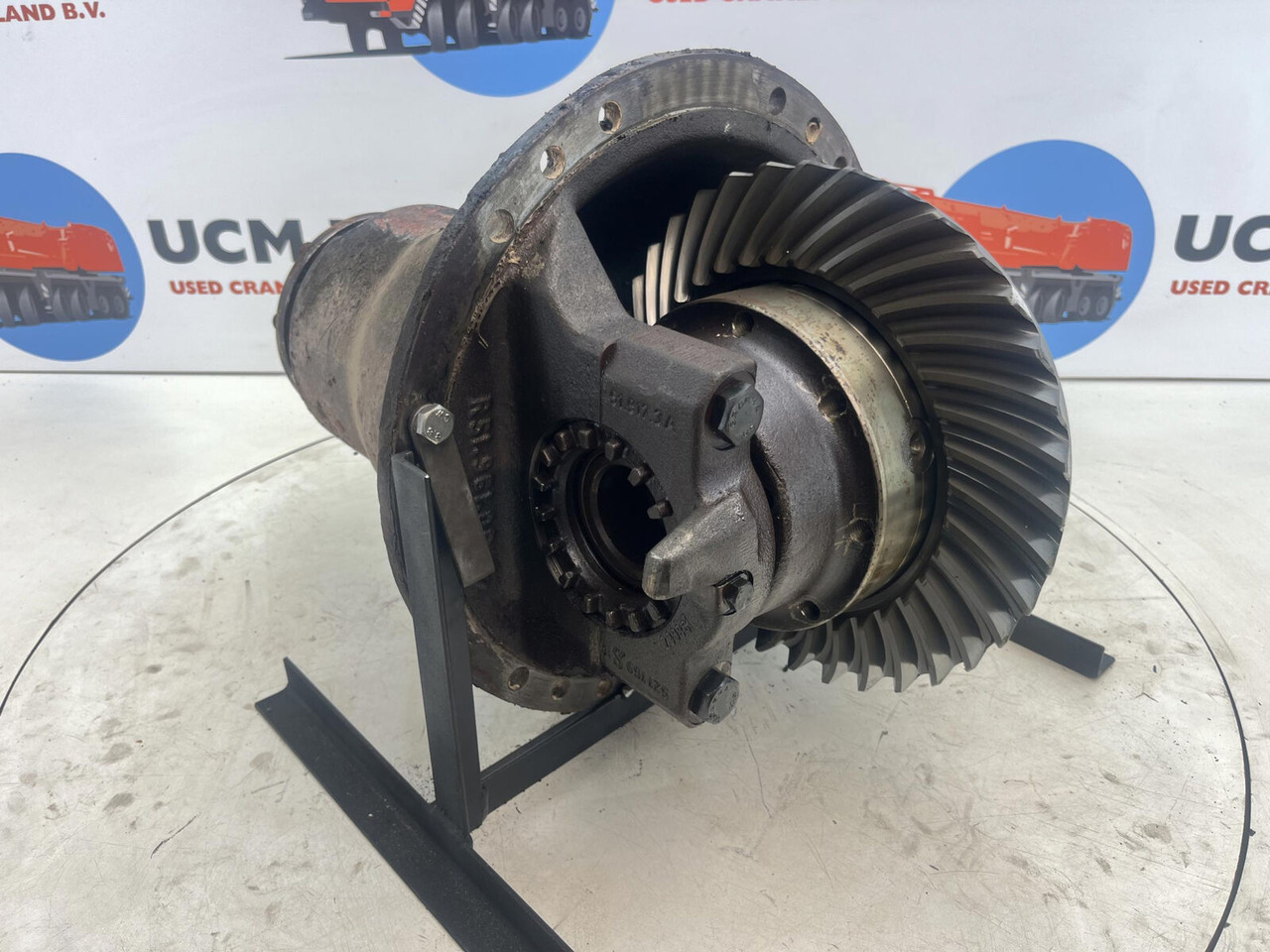 Krupp 70 GMT end differential 17x36 axle 4 - Differential gear for Crane: picture 1 Krupp 70 GMT end differential 17x36 axle 4 - Differential gear for Crane: picture 1