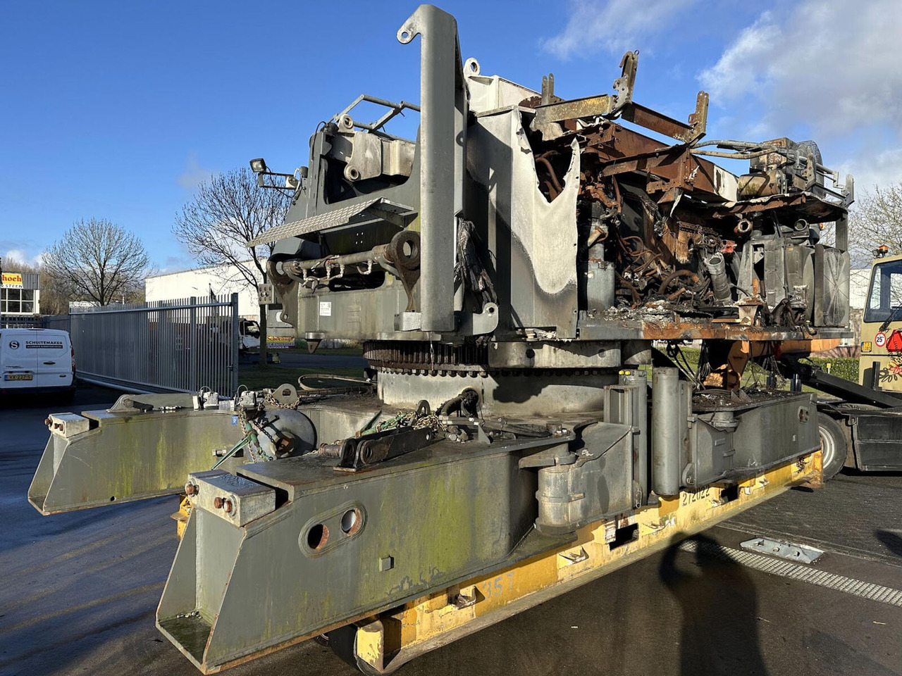 Liebherr LR 1160 body - Body and exterior for Crawler crane: picture 2 Liebherr LR 1160 body - Body and exterior for Crawler crane: picture 2