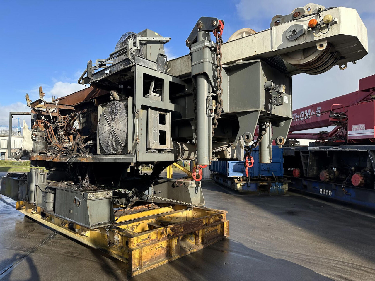 Liebherr LR 1160 body - Body and exterior for Crawler crane: picture 4 Liebherr LR 1160 body - Body and exterior for Crawler crane: picture 4