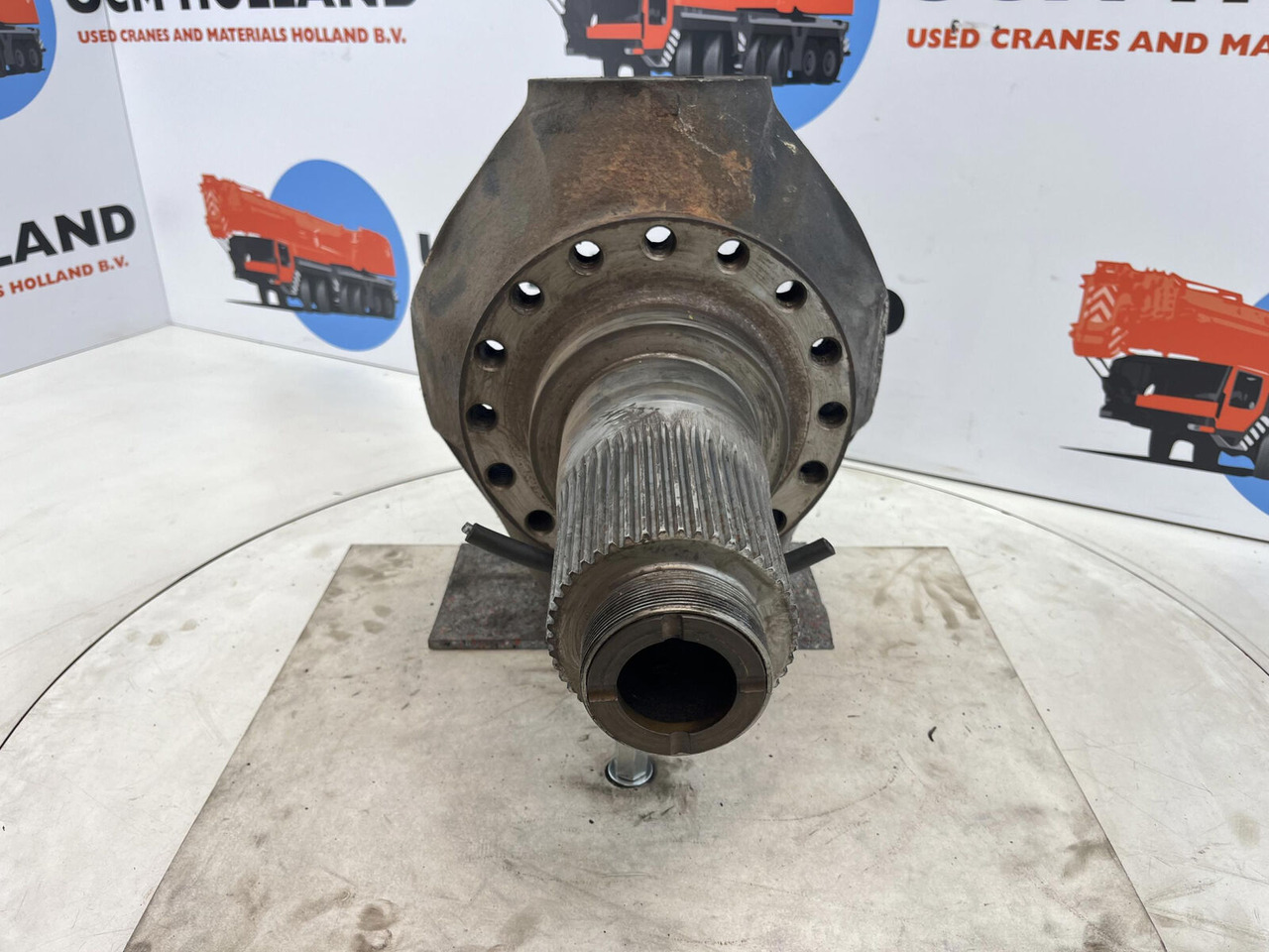 Liebherr LTM 1035 Steering knuckle 16 holes axle 1 - Steering knuckle for Mobile crane: picture 2 Liebherr LTM 1035 Steering knuckle 16 holes axle 1 - Steering knuckle for Mobile crane: picture 2