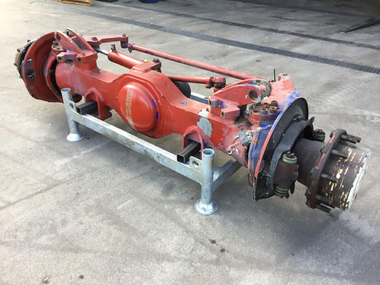 Liebherr LTM 1040-2.1 axle 1 - Axle and parts for Mobile crane: picture 4 Liebherr LTM 1040-2.1 axle 1 - Axle and parts for Mobile crane: picture 4