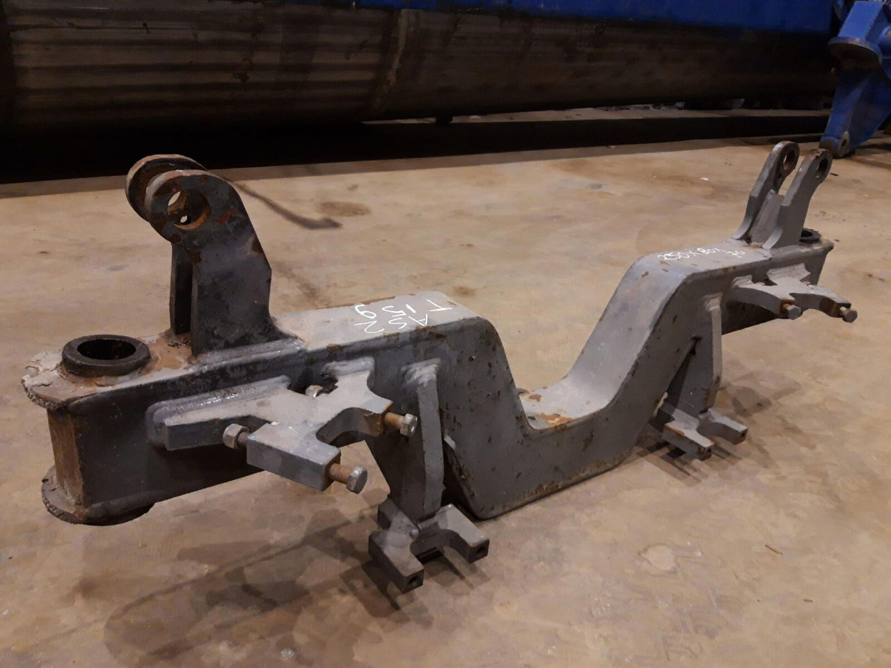 Liebherr LTM 1050-1 Axle housing axle 2 - Axle and parts for Mobile crane: picture 3 Liebherr LTM 1050-1 Axle housing axle 2 - Axle and parts for Mobile crane: picture 3