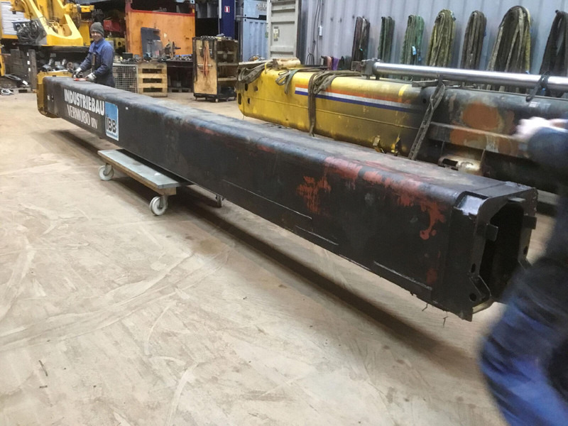 Liebherr LTM 1050-4 telescopic section 3 - Body and exterior for Crane: picture 4 Liebherr LTM 1050-4 telescopic section 3 - Body and exterior for Crane: picture 4