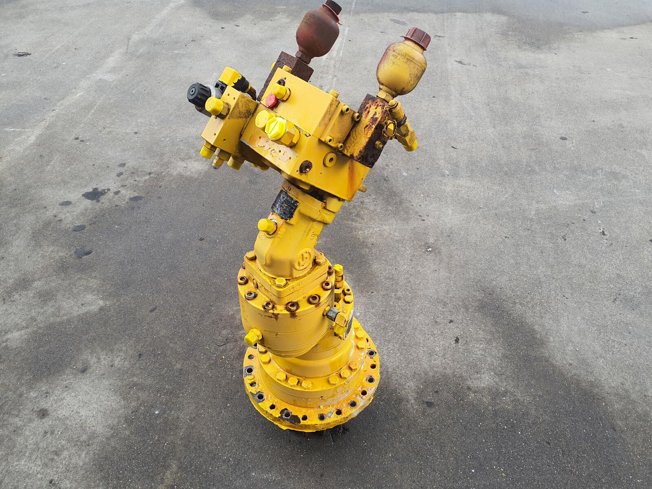 Liebherr LTM 1050 slew gear - Swing motor for Mobile crane: picture 1 Liebherr LTM 1050 slew gear - Swing motor for Mobile crane: picture 1