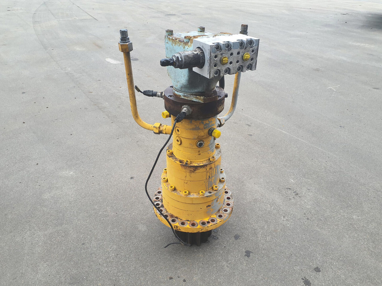 Liebherr LTM 1060-2 Slewing gear - Swing motor for Mobile crane: picture 2 Liebherr LTM 1060-2 Slewing gear - Swing motor for Mobile crane: picture 2