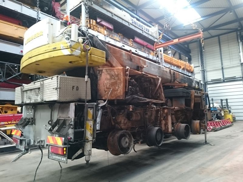 Liebherr LTM 1060-2 for parts - All terrain crane: picture 1 Liebherr LTM 1060-2 for parts - All terrain crane: picture 1