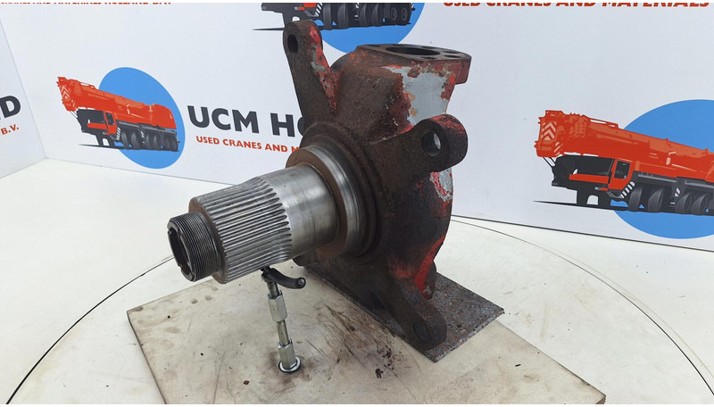 Liebherr LTM 1060 Steering knuckle axle 1 - Steering knuckle for Crane: picture 1 Liebherr LTM 1060 Steering knuckle axle 1 - Steering knuckle for Crane: picture 1
