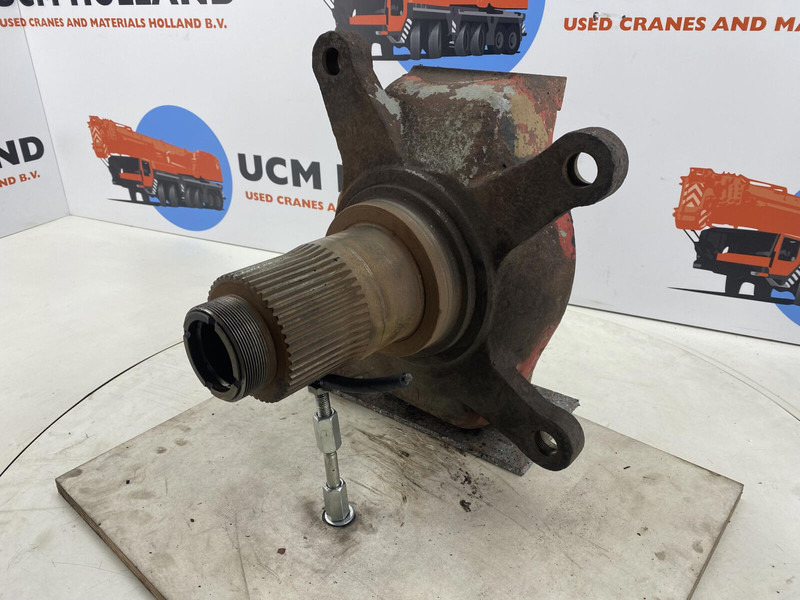 Liebherr LTM 1060 Steering knuckle axle 1 and 2 - Steering knuckle for Crane: picture 1 Liebherr LTM 1060 Steering knuckle axle 1 and 2 - Steering knuckle for Crane: picture 1