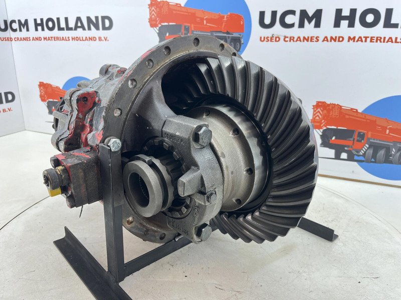 Liebherr LTM 1060 mid differential 13x35 axle 3 - Differential gear for Crane: picture 1 Liebherr LTM 1060 mid differential 13x35 axle 3 - Differential gear for Crane: picture 1