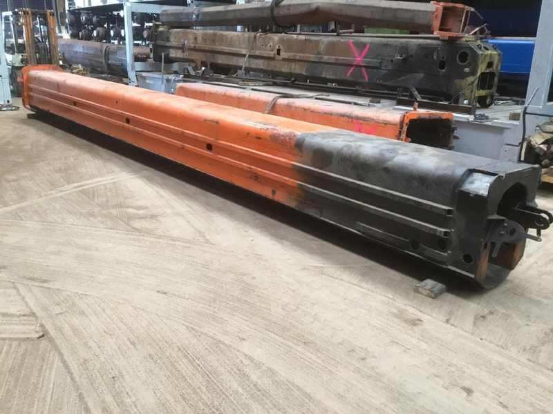 Liebherr LTM 1070 telescopic section 2 - Body and exterior for Crane: picture 4 Liebherr LTM 1070 telescopic section 2 - Body and exterior for Crane: picture 4
