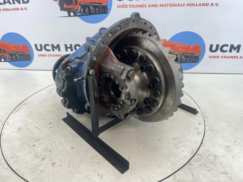 Liebherr LTM 1090/2 mid differential 14x34 axle 2 - Differential gear for Crane: picture 1 Liebherr LTM 1090/2 mid differential 14x34 axle 2 - Differential gear for Crane: picture 1