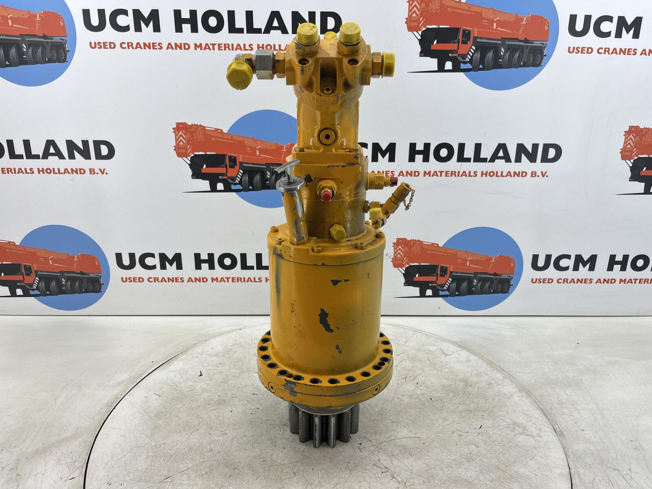 Liebherr LTM 1130-5.1 Slewing gear - Swing motor for Mobile crane: picture 1 Liebherr LTM 1130-5.1 Slewing gear - Swing motor for Mobile crane: picture 1