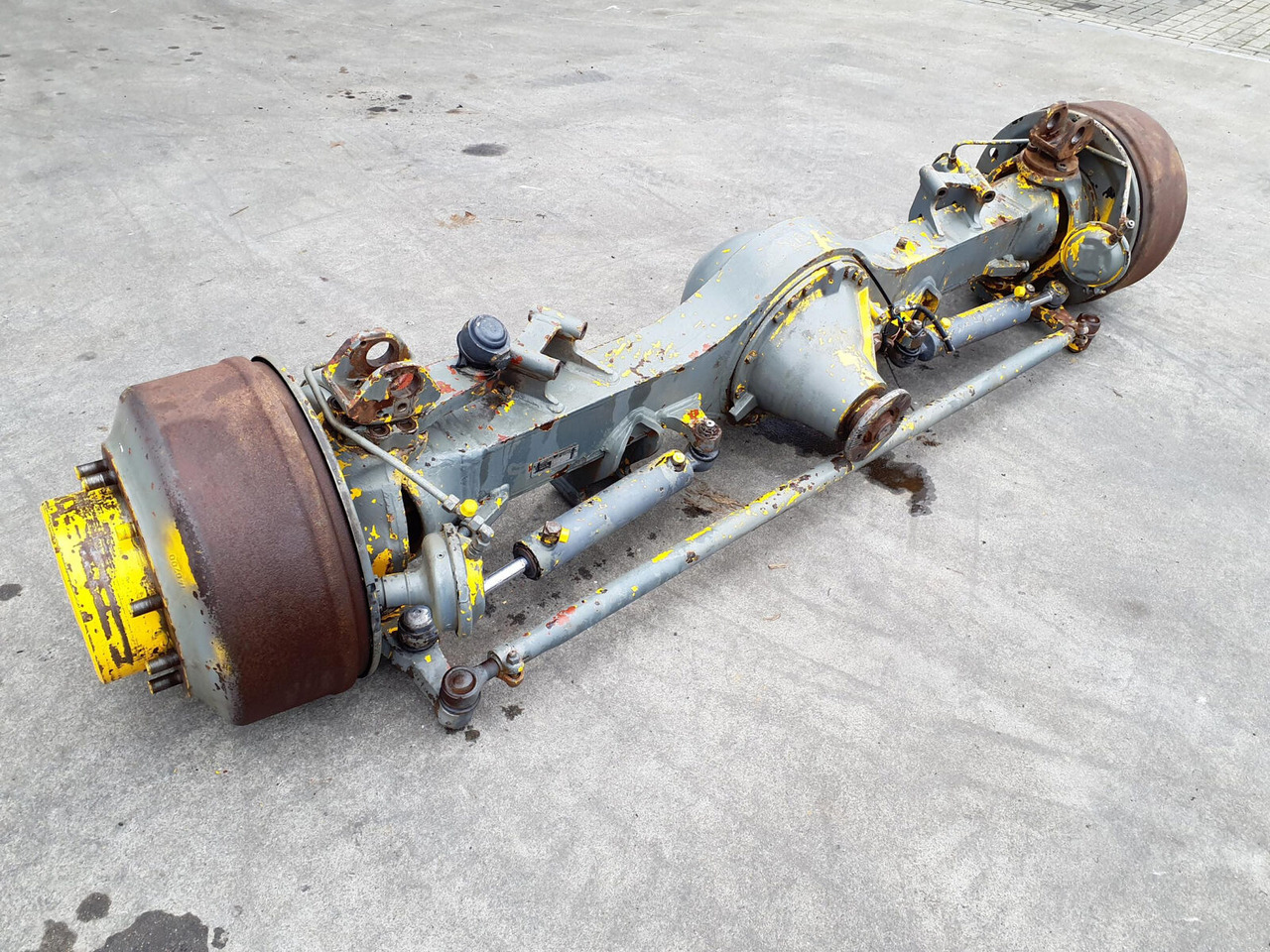 Liebherr LTM 1160-2 axle 1 - Axle and parts for Mobile crane: picture 3 Liebherr LTM 1160-2 axle 1 - Axle and parts for Mobile crane: picture 3