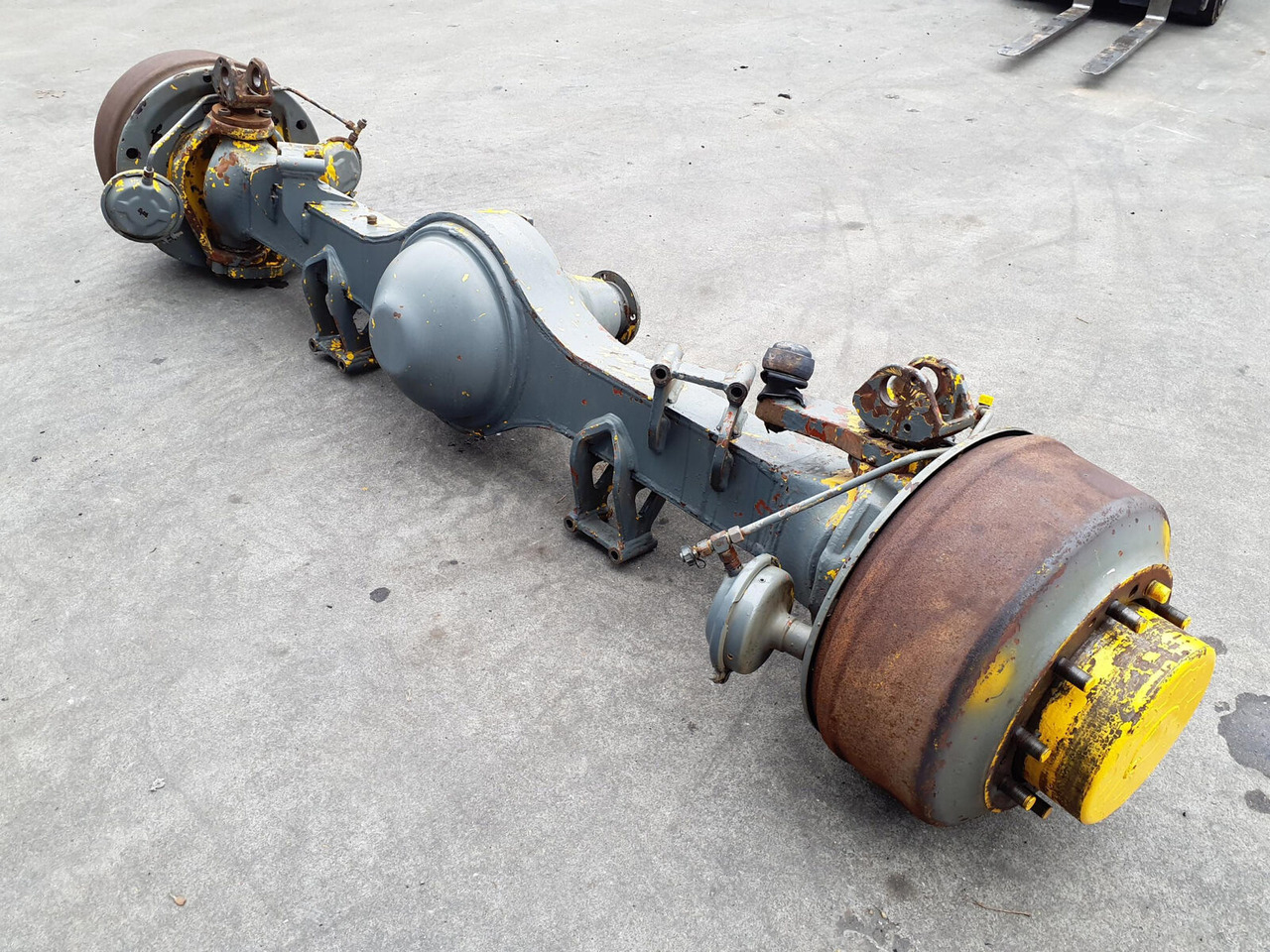 Liebherr LTM 1160-2 axle 1 - Axle and parts for Mobile crane: picture 4 Liebherr LTM 1160-2 axle 1 - Axle and parts for Mobile crane: picture 4
