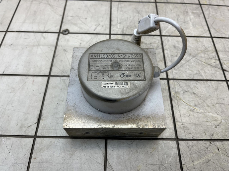 Liebherr LTM 1400-7.1 angle transmitter - Sensor for Crane: picture 1 Liebherr LTM 1400-7.1 angle transmitter - Sensor for Crane: picture 1