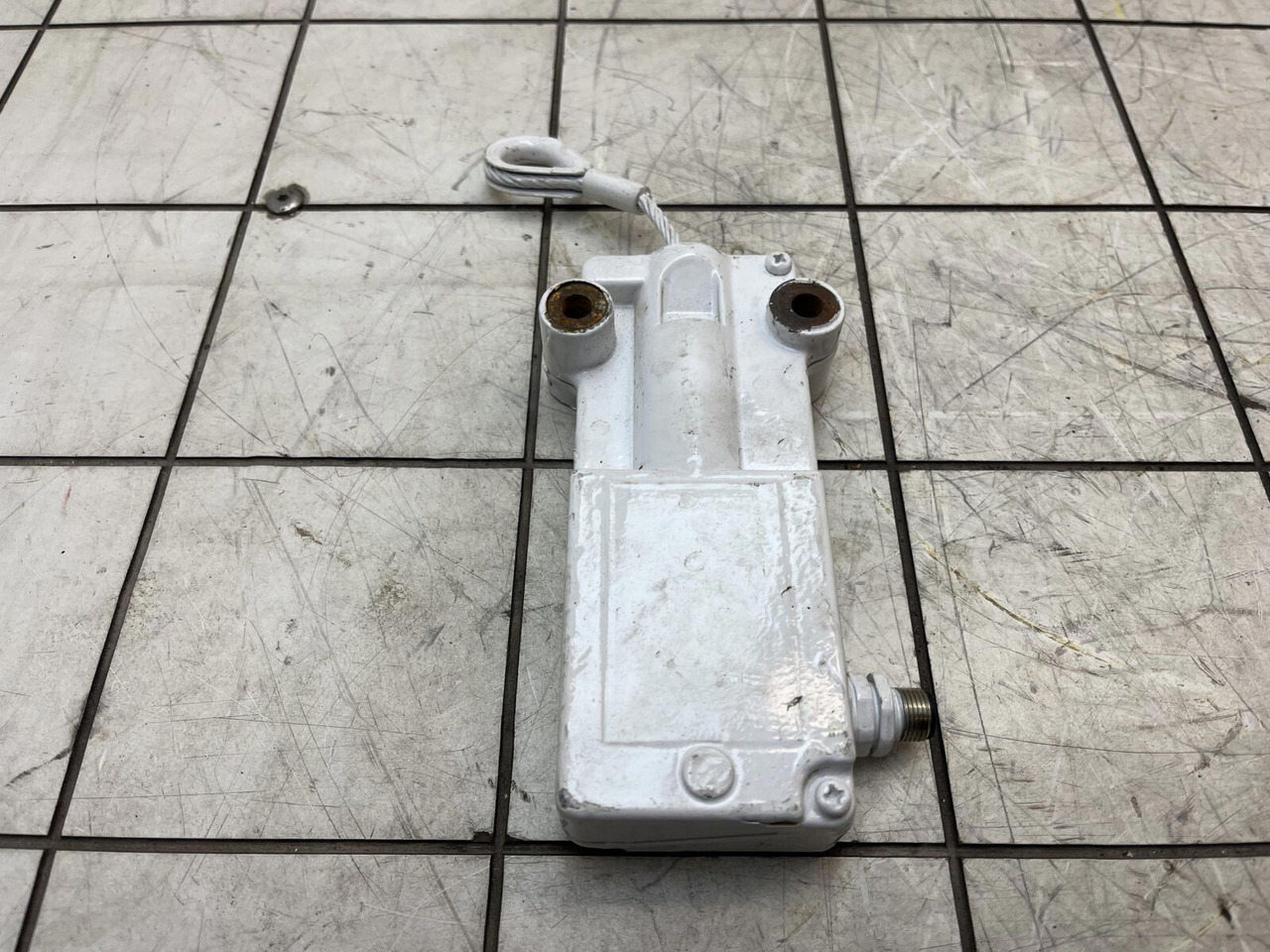 Liebherr LTM 1400-7.1 hoist limit switch - Electrical system for Crane: picture 2 Liebherr LTM 1400-7.1 hoist limit switch - Electrical system for Crane: picture 2