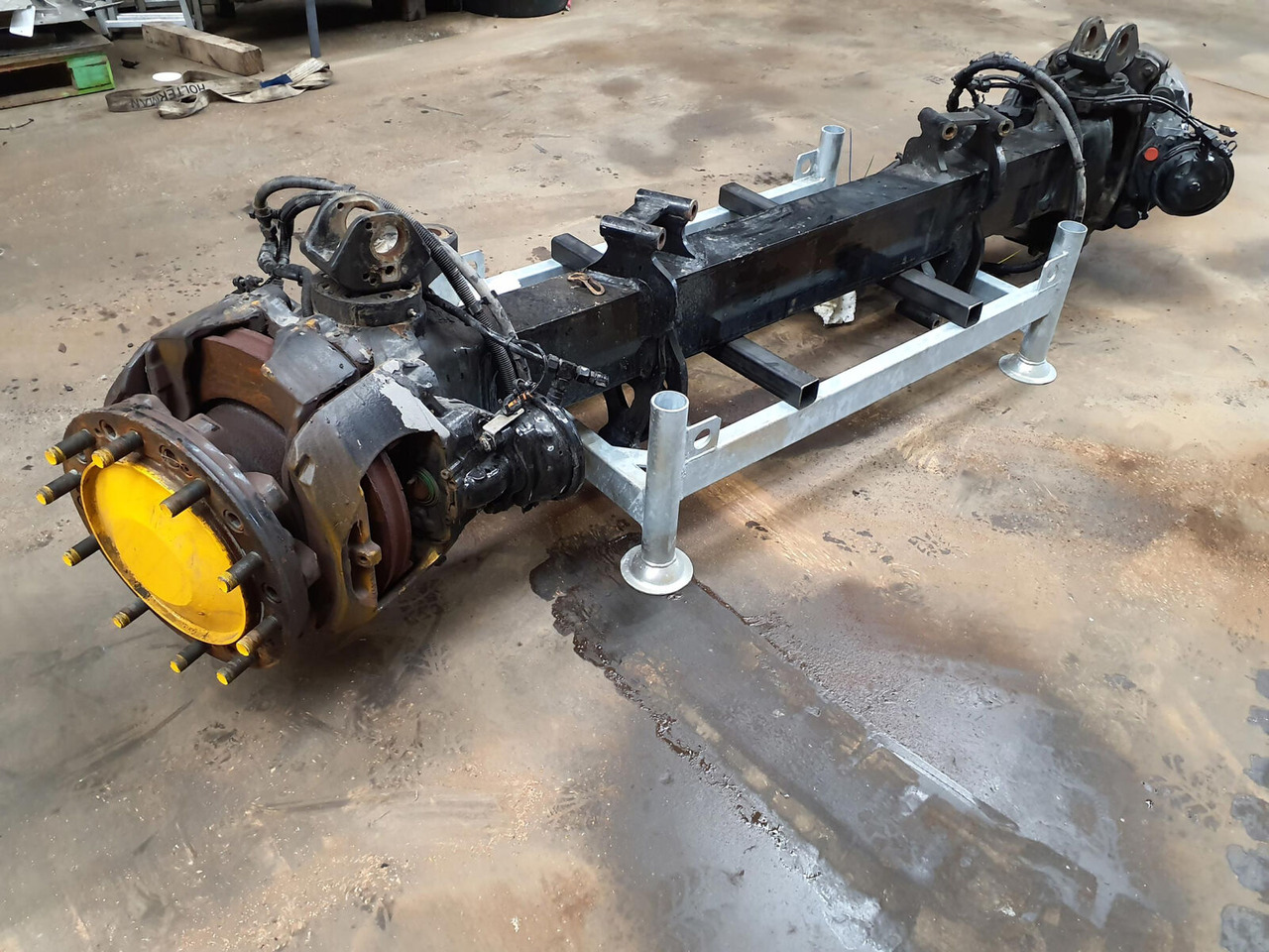Liebherr LTM 1750-9.1 axle 1 - Axle and parts for Mobile crane: picture 1 Liebherr LTM 1750-9.1 axle 1 - Axle and parts for Mobile crane: picture 1
