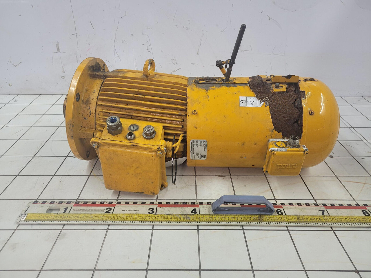 Liebherr MK 100 slew motor - Swing motor for Crane: picture 1 Liebherr MK 100 slew motor - Swing motor for Crane: picture 1