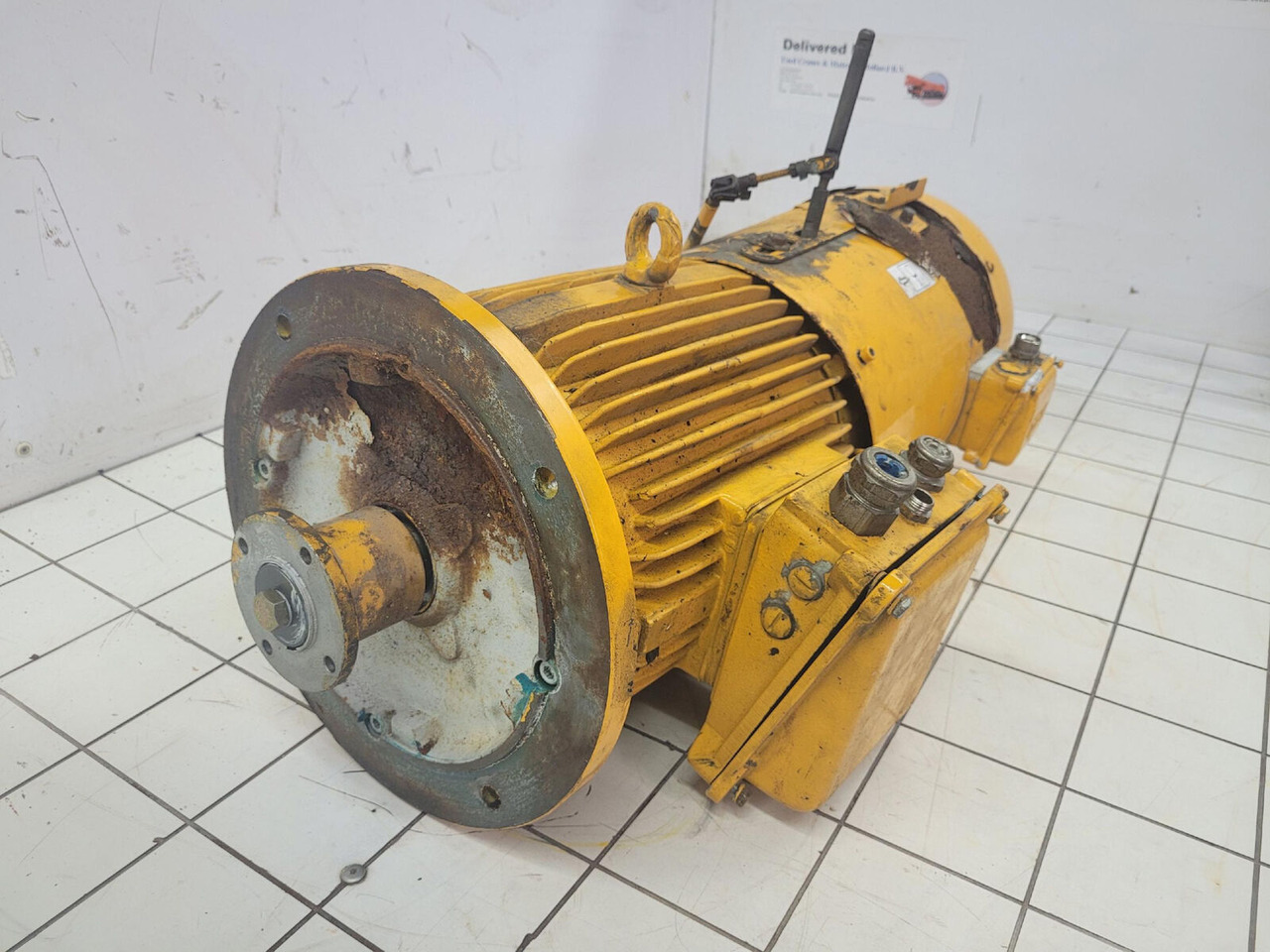 Liebherr MK 100 slew motor - Swing motor for Crane: picture 2 Liebherr MK 100 slew motor - Swing motor for Crane: picture 2