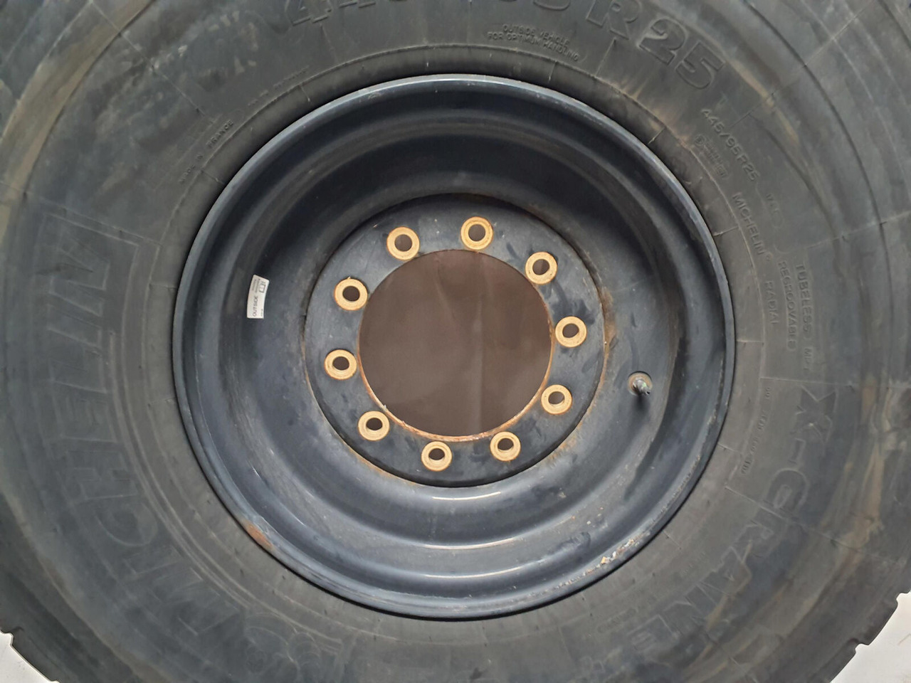 Michelin Wheel 445/95R25 10 12 1p - Wheel and tire package for Crane: picture 4 Michelin Wheel 445/95R25 10 12 1p - Wheel and tire package for Crane: picture 4