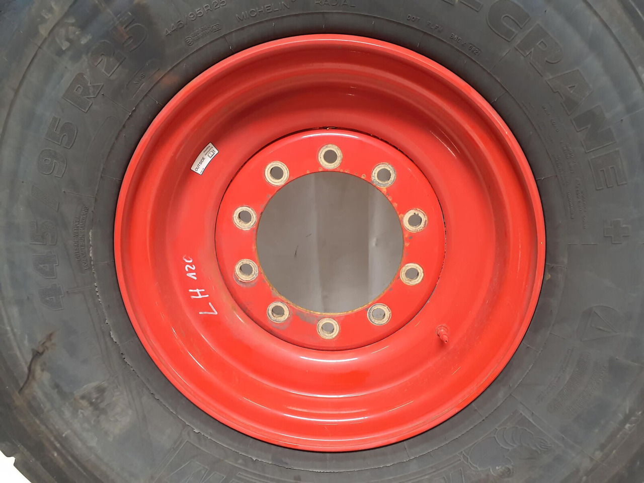 Michelin Wheel 445/95R25 10 12 1p - Wheel and tire package for Crane: picture 2 Michelin Wheel 445/95R25 10 12 1p - Wheel and tire package for Crane: picture 2