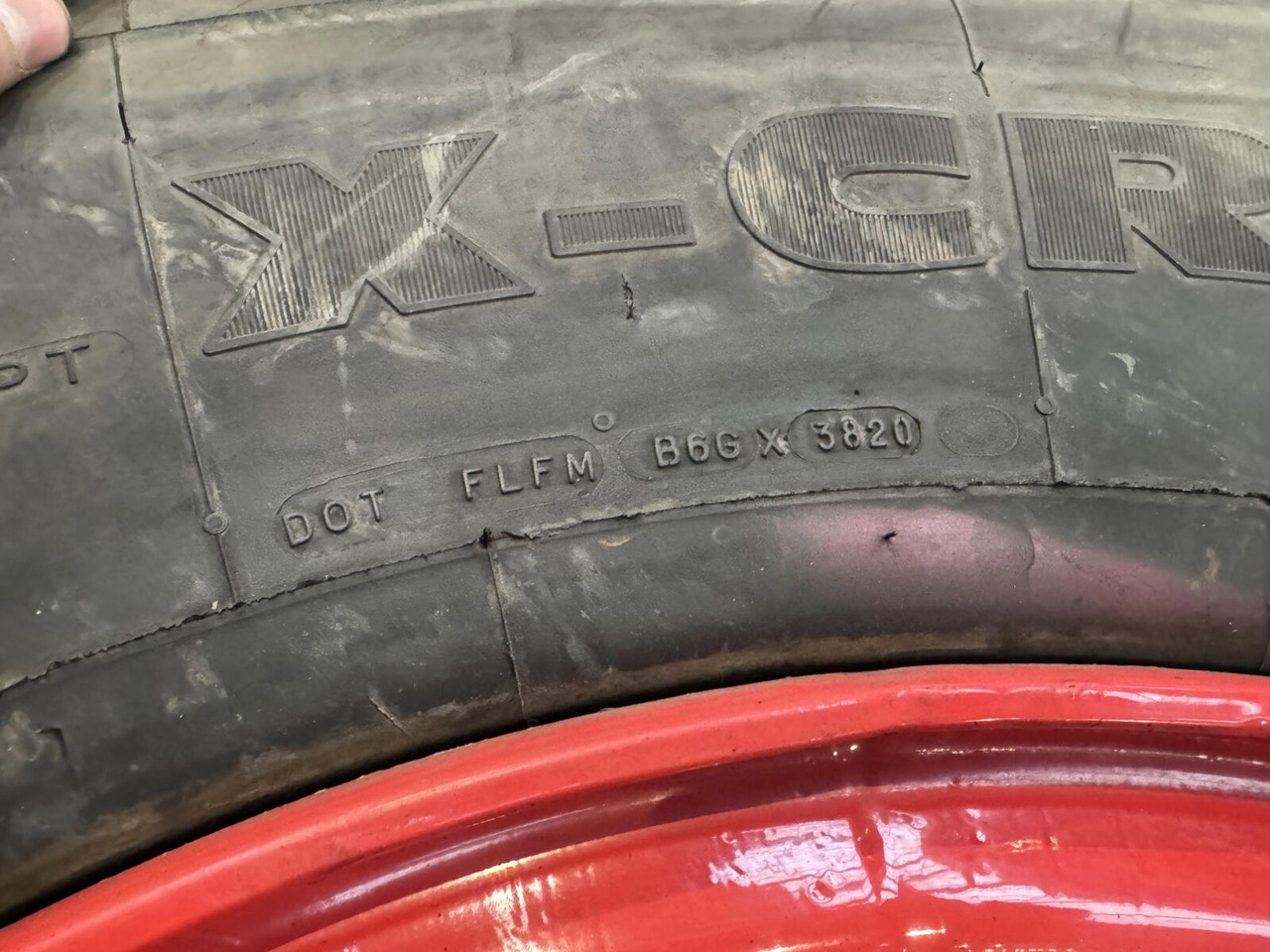 Michelin Wheel 445/95R25 10 12 1p - Wheel and tire package for Crane: picture 5 Michelin Wheel 445/95R25 10 12 1p - Wheel and tire package for Crane: picture 5