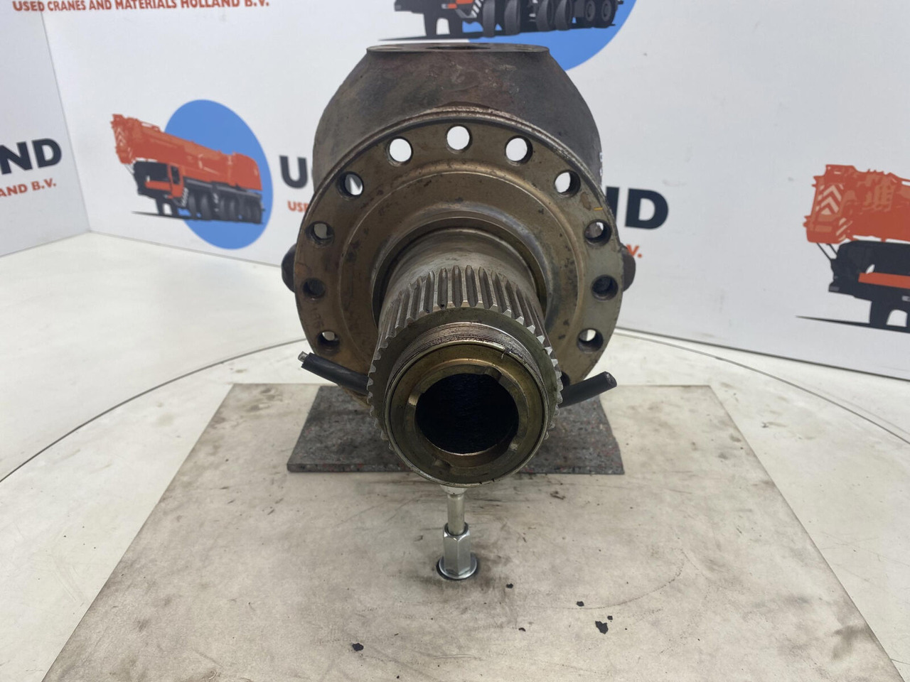 PPM 280 ATT Steering knuckle 16 holes axle 1 - Steering knuckle for Crane: picture 2 PPM 280 ATT Steering knuckle 16 holes axle 1 - Steering knuckle for Crane: picture 2