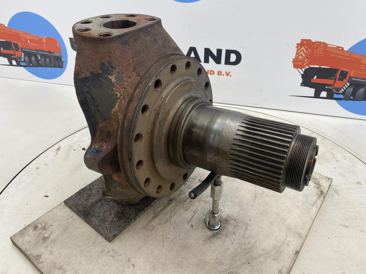 PPM 280 ATT Steering knuckle 16 holes axle 2 - Steering knuckle for Crane: picture 3 PPM 280 ATT Steering knuckle 16 holes axle 2 - Steering knuckle for Crane: picture 3