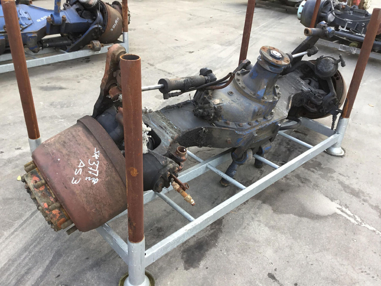 Spierings SK 377 axle 3 - Axle and parts for Mobile crane: picture 4 Spierings SK 377 axle 3 - Axle and parts for Mobile crane: picture 4