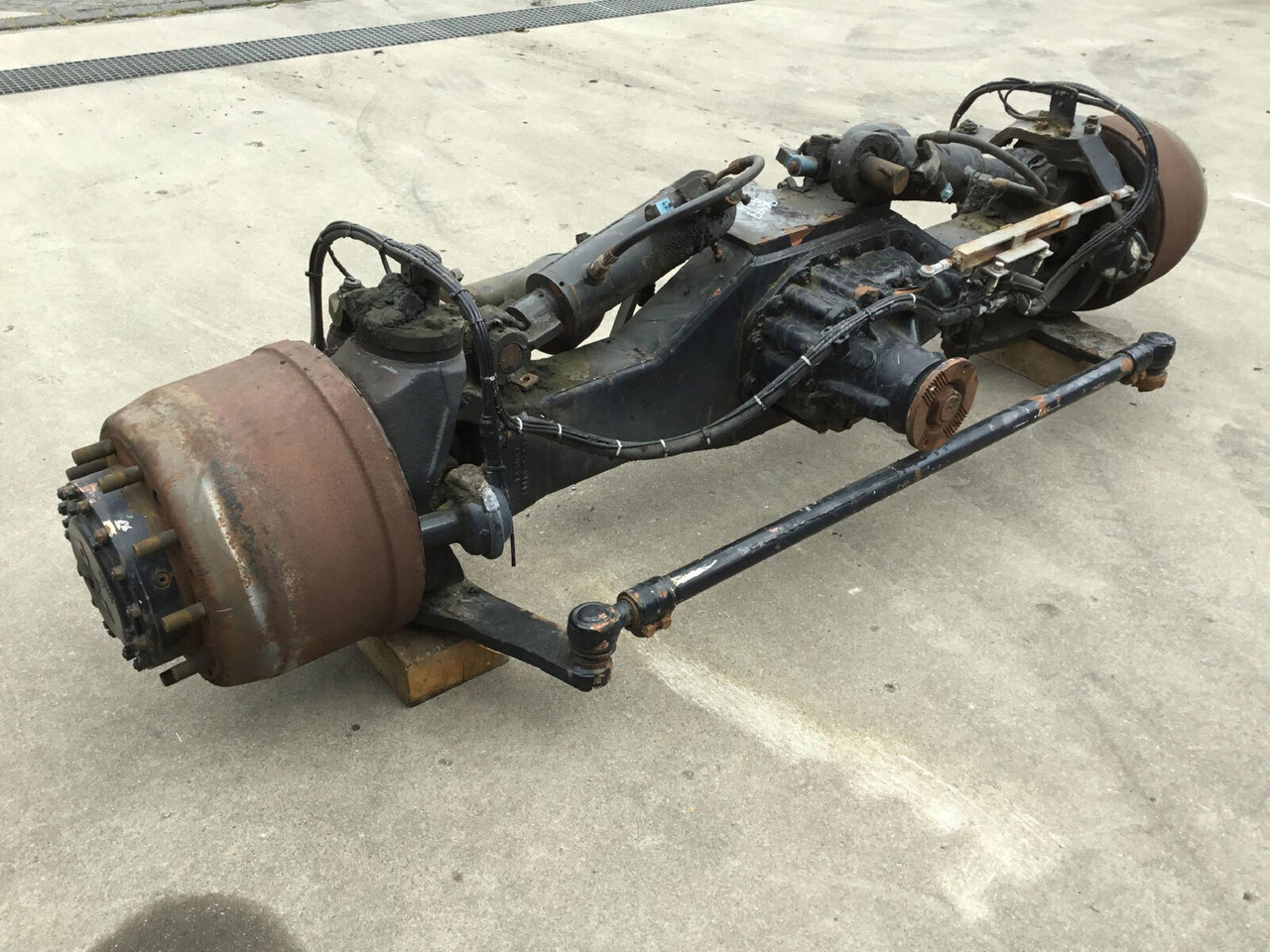 Spierings SK 477 axle 4 - Axle and parts for Mobile crane: picture 4 Spierings SK 477 axle 4 - Axle and parts for Mobile crane: picture 4